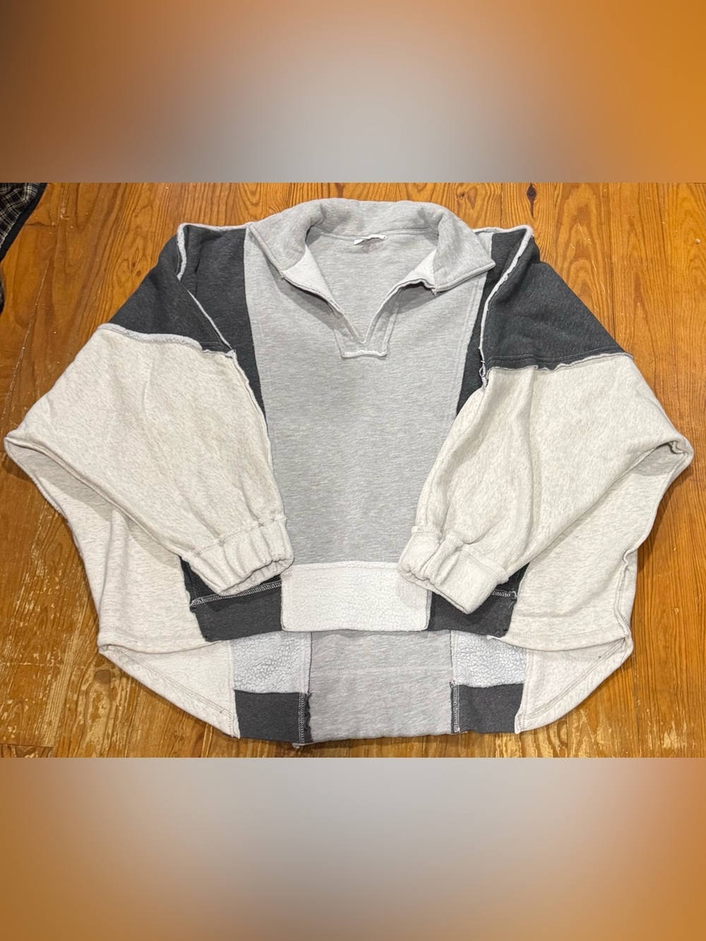 AEMI+CO Oversized Sweatshirt